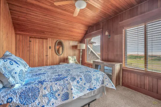 Ocean Views and Cozy Interiors - Spacious Coastal Haven