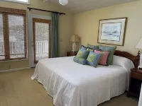 Vacation Getaway on Lake Martin only 35 minutes from Auburn