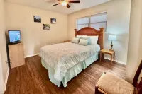 Stunning River Views and Cozy Comfort - Idyllic Vacation Haven