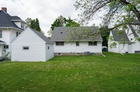 1742 Uptown // Stylish w/Updates, 3BD, Walk to Mayo, Pet Friendly