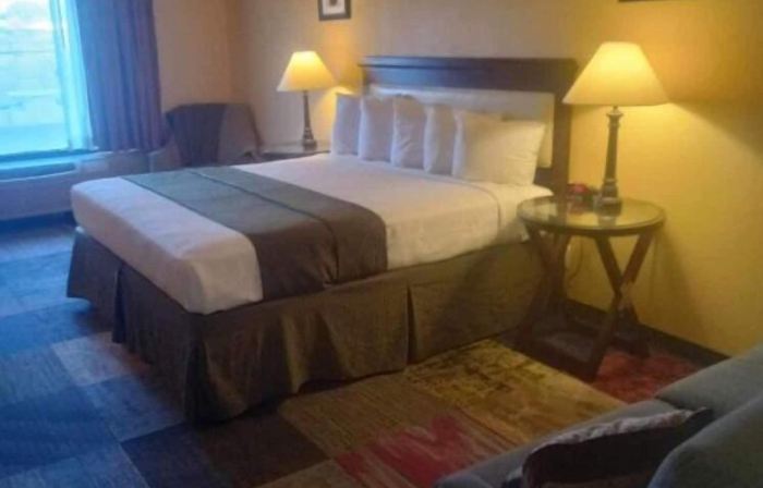 Signature Hotel