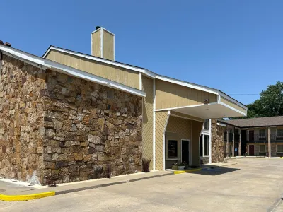 Motel 6 Ada OK Hotels in Ada