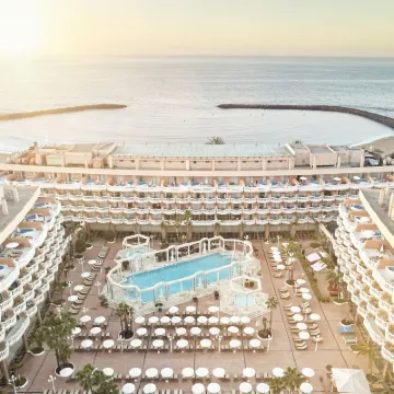 Hotel Cleopatra Palace Hotels near Troya Beach
