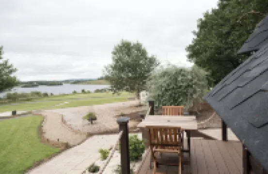 고급 워터프론트 자가 요리 캐빈