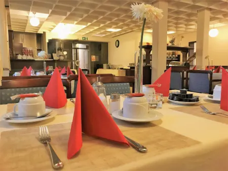 Hotel Senator Отели рядом с достопримечательностью «Билефельдский университет»