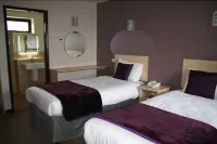 Yorkway Motel - Motels