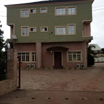 Eagle Valley Royal Hotel