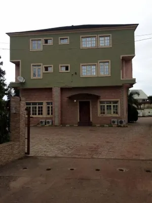 Eagle Valley Royal Hotel Hotels near 3com Global systems LTD.