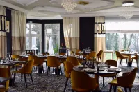 Chateau du Clos de la Ribaudiere Hotels in Шассней-дю-Пуату