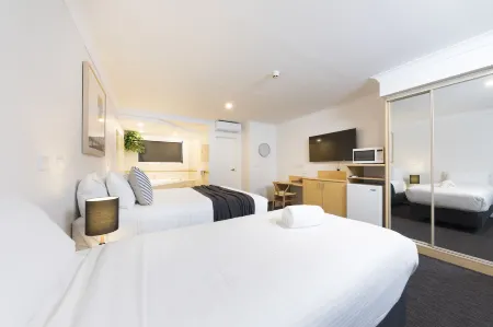 Hotel Forster Отели рядом с достопримечательностью «Camp Elim»