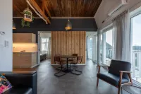 Lovely Modern 4 Person Apartment in the Heart of Koudekerke فنادق في 