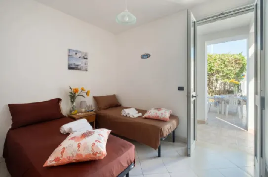 PRIVATE VILLA WITH Wi-Fi, PARKING AND AIR CONDITIONING