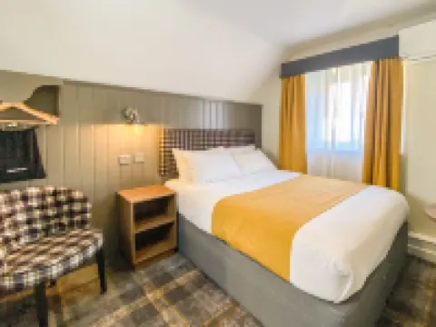Almondsbury Inn & Lounge Hotels in Almondsbury