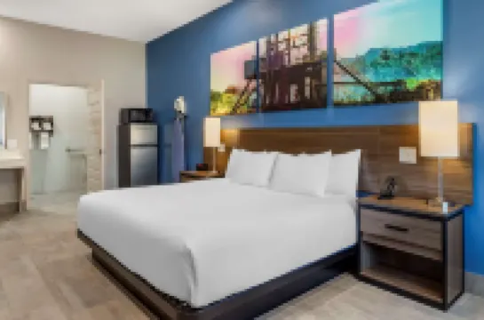 Clarion Pointe Port Arthur-Beaumont South