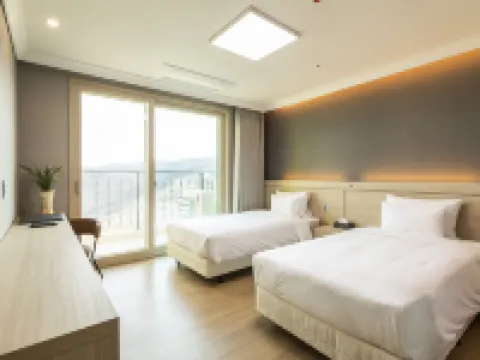 白鶴自由路度假村 鄰近漢灘江觀光地的酒店