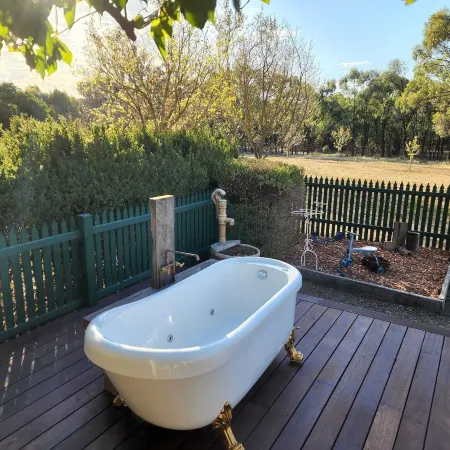Murray River Spa Retreat