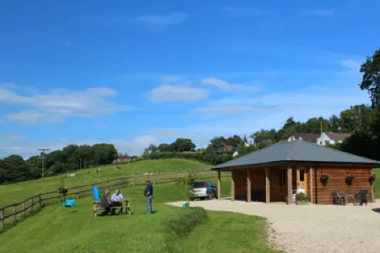 Countryside Snug - 3 Miles to Lyme Regis Beach - Balcony Views & Free Parking