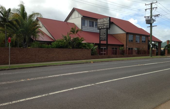 Francis Phillip Motor Inn and the Lodge