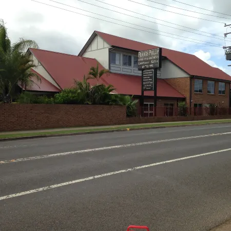 Francis Phillip Motor Inn and the Lodge