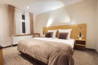 Zur Linde Hotel a Papenburg