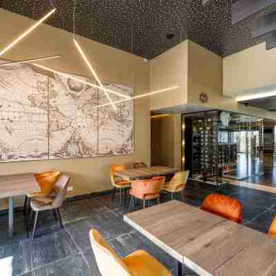 Hotel Le 830 Namur Dining/Meeting Rooms