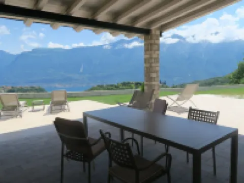 Oasi Da Vinci Lake Garda View Apartments ティニャーレのホテル