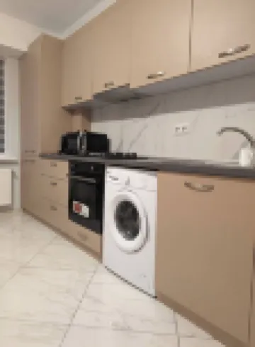 迷人的基希訥烏公寓帶燃氣供暖和熱水浴缸