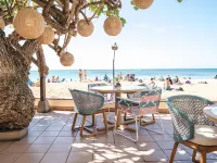 Kaimana Beach Hotel Hotels near Leahi Beach