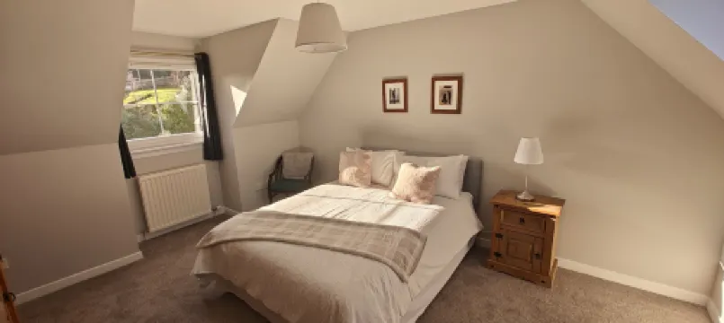 Ben Lomond Cottage - Loch Lomond and Arrochar Alps