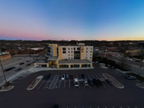 Arch + Cable Hotel Hotels in Mankato
