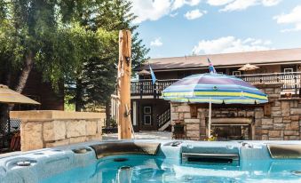 Frisco Lodge