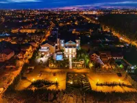 Tresor Le Palais Timisoara, Curio Collection by Hilton - Pools