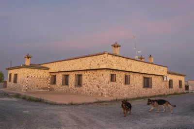 Casa Rural Abuelo Mauri 4 Estrellas Hoteles cerca de Castillo de Consuegra