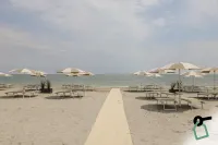 Hotiday 米蘭馬裡蒂馬皮內塔 - 海滩