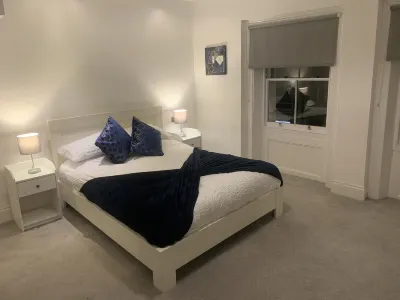 Hull Spacious Apartment 9