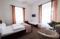 Zámecký Hotel Anton Florian Hotels near Kozi Hradek - Mikulov