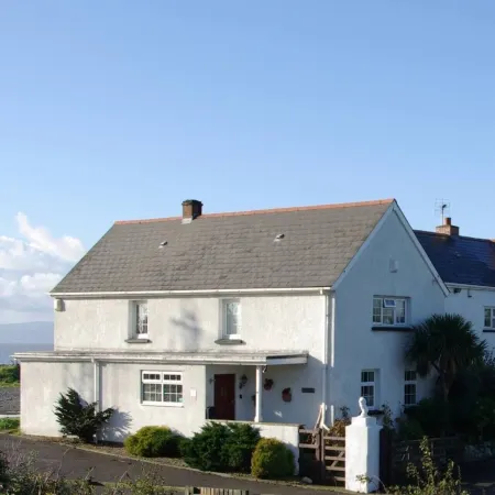 1-Bed Cottage on Coastal Pathway in South Wales