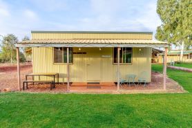 Cheela Plains Station Stay