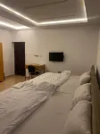 JF ROYAL HOTEL & SUITES
