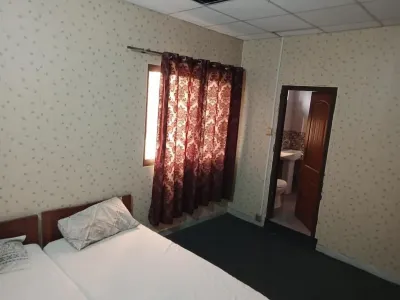 Regale Internet Inn Hotels in Mall Road
