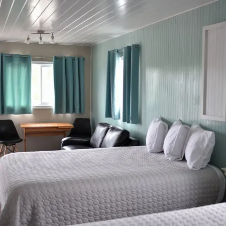 Jackfish Lake Cottages Motel