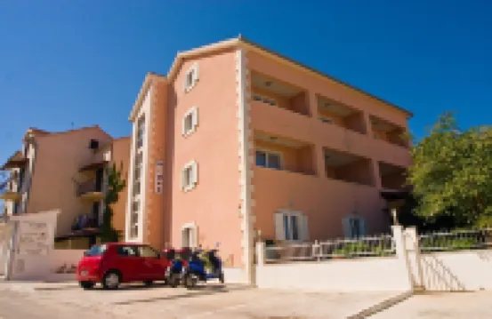 Villa Midea