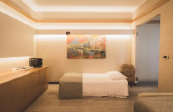 愛皮尼公園酒店