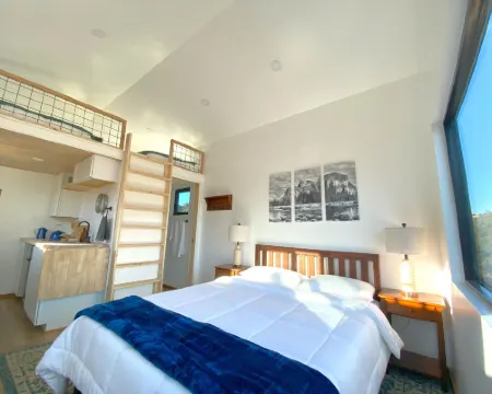 Wildhaven Yosemite Glamping Hotels in Mariposa County