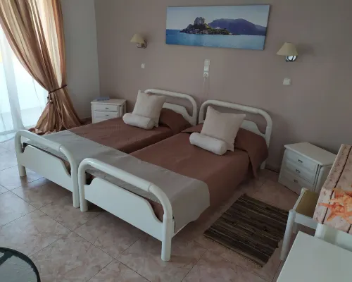 Kaluva Studios Hotels near Mylotopi
