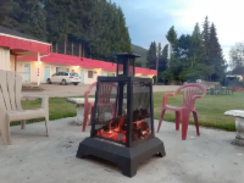 Motel Happy Salmon Hotels in Salmon Arm
