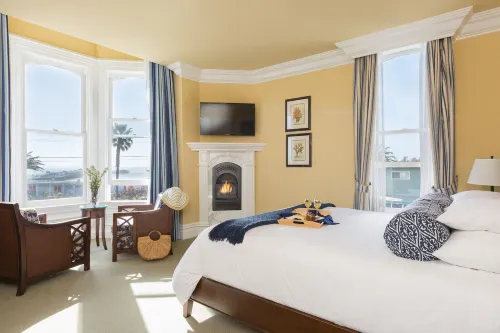 West Cliff Inn, A Four Sisters Inn - Jacuzzi