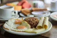 Hotel Aeropuerto - sarapan