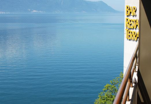 로열 플라자 몽트뢰 & 스파 외관