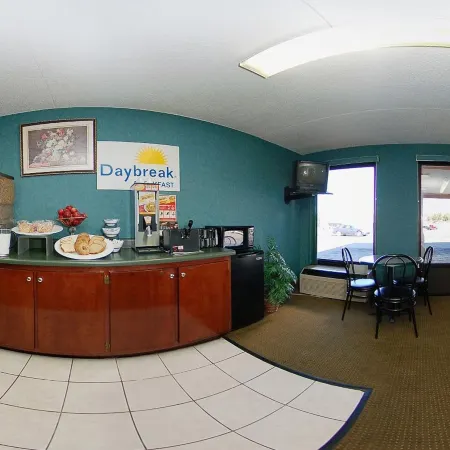 Days Inn by Wyndham Dickson